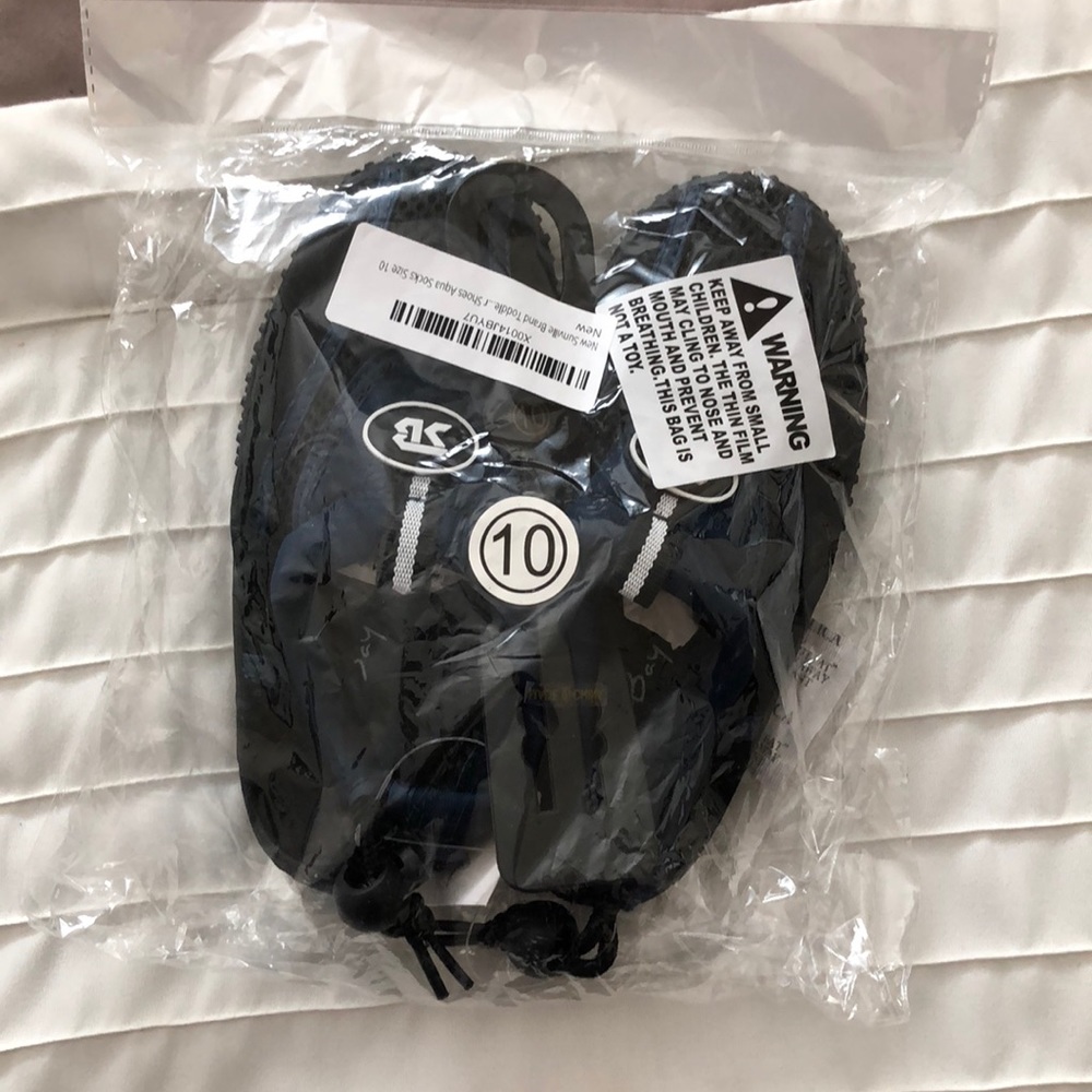 NWT Sunville Toddler Aqua shoes size 10